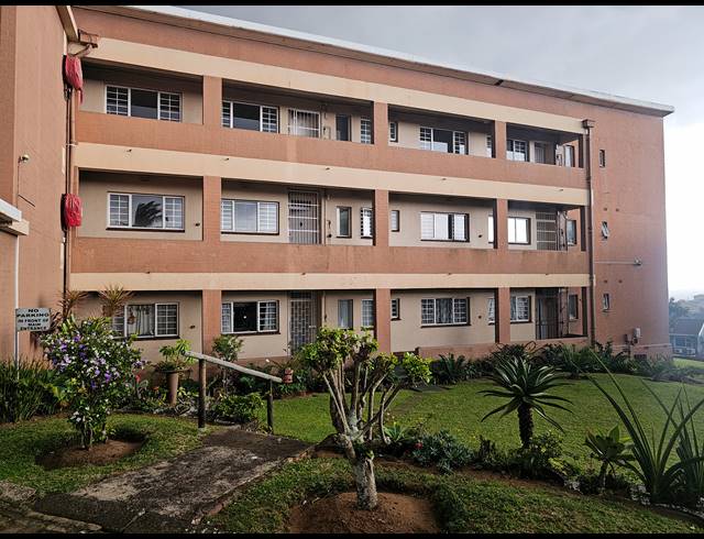 2 BEDROOM APARTMENT TO LET IN BLUFF
